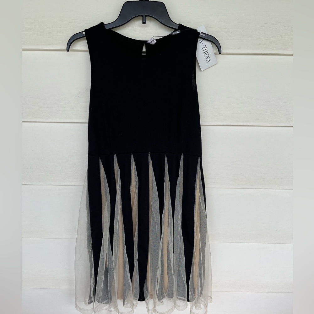 NWT Girl’s XL 14/16 Kaiya Fashions Sleeveless Style We Dress
